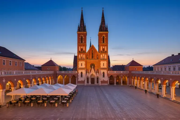 Szeged 5 Szeged cathedral square and arcades at dusk